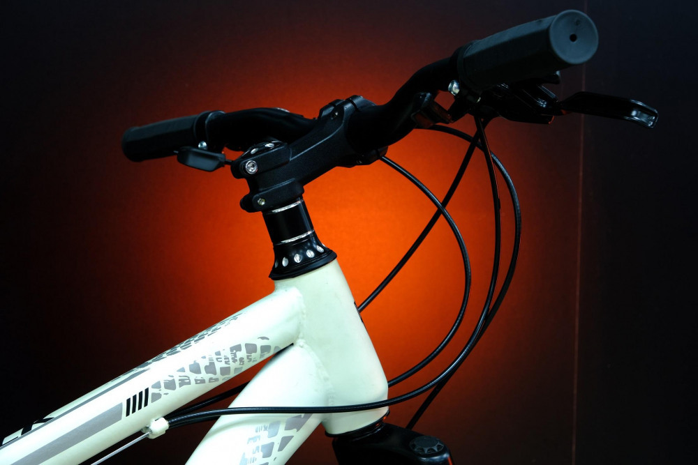 LAND JACK 26 Белый/Чёрный